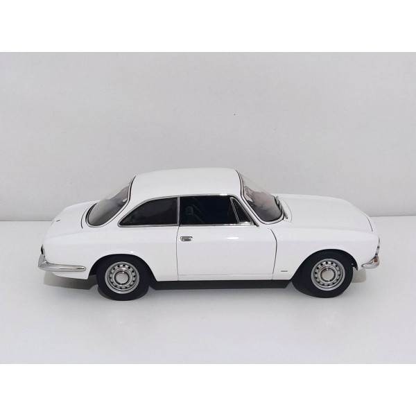 1/18 ALFA ROMEO 1750 GTV 1967 WHITE ΑΥΤΟΚΙΝΗΤΑ