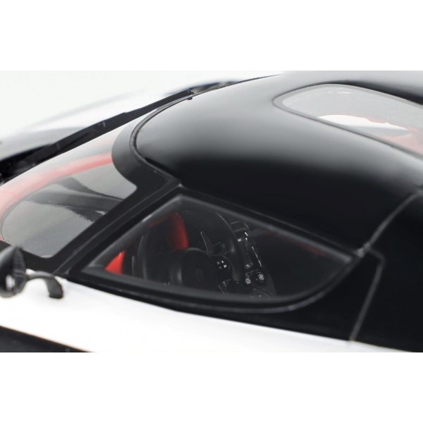1/18 KOENIGSEGG AGERA RS 2015 ARCTIC WHITE with BLACK ACCENTS (RESIN SEALED BODY) ΑΥΤΟΚΙΝΗΤΑ